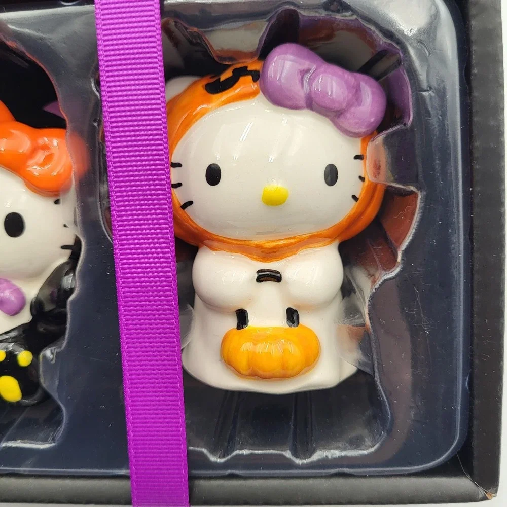 Hello Kitty Halloween Salt &‎ Pepper Shakers Hand Crafted Painted Pumpkin Cat